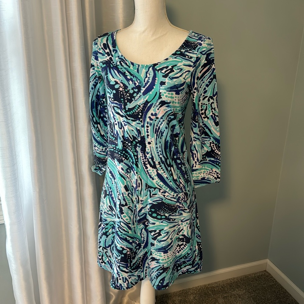 Lillly Pulitzer stretch, three-quarter length sleeve dress small
